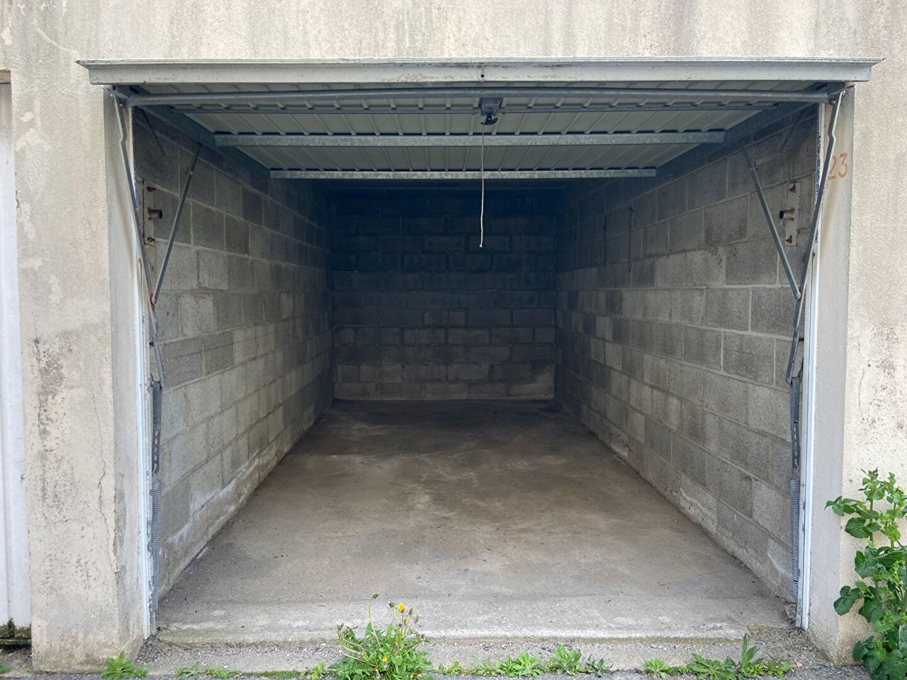 Location Parking/ Box