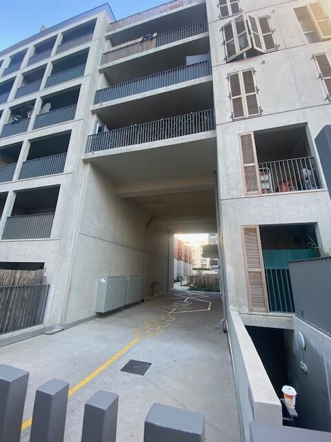 Location Parking/ Box