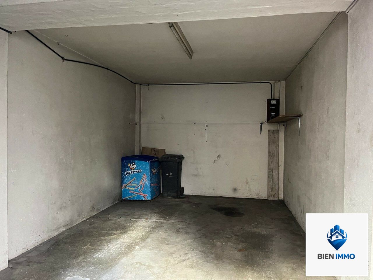 Location Parking/ Box