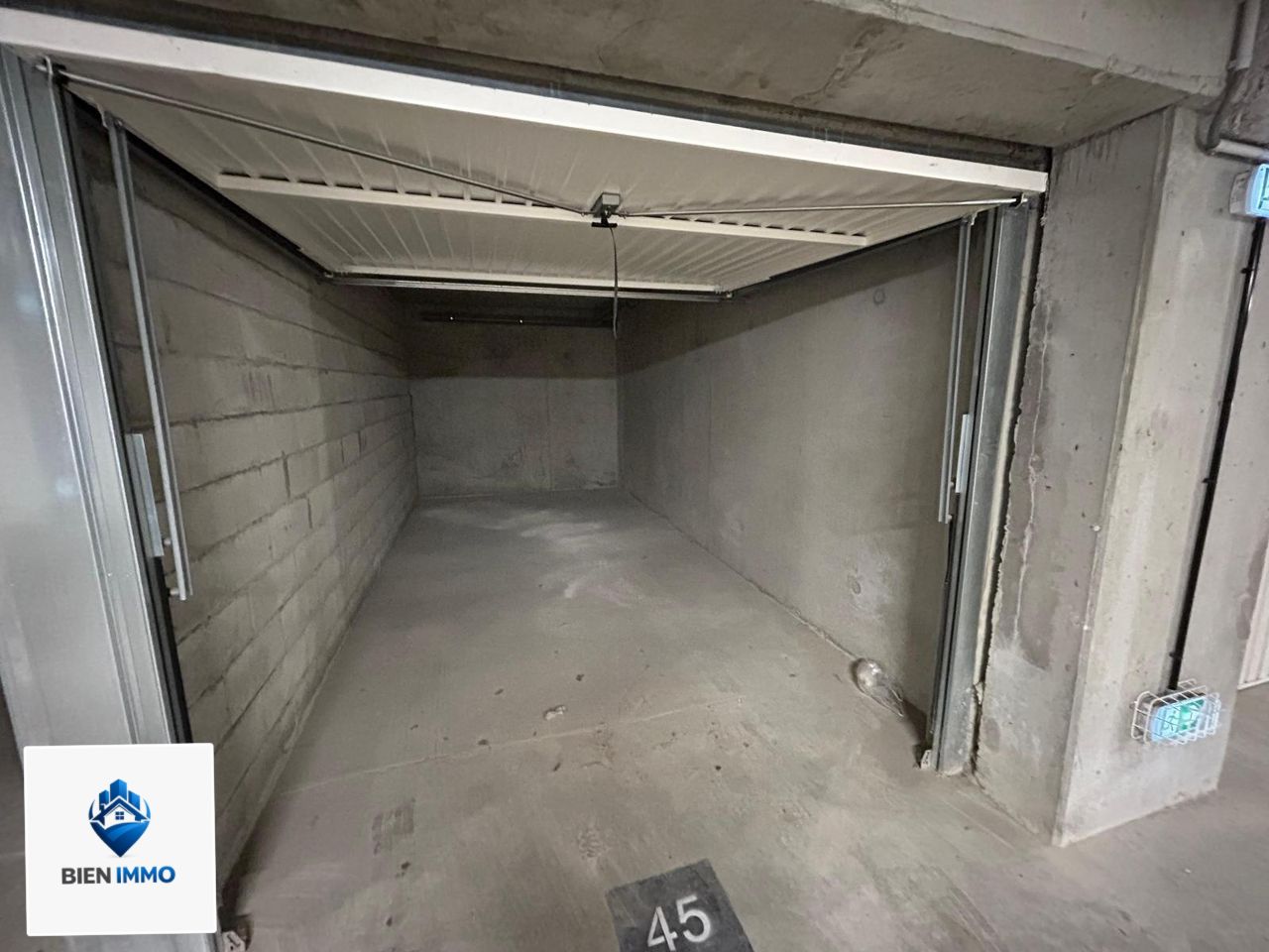 Location Parking/ Box