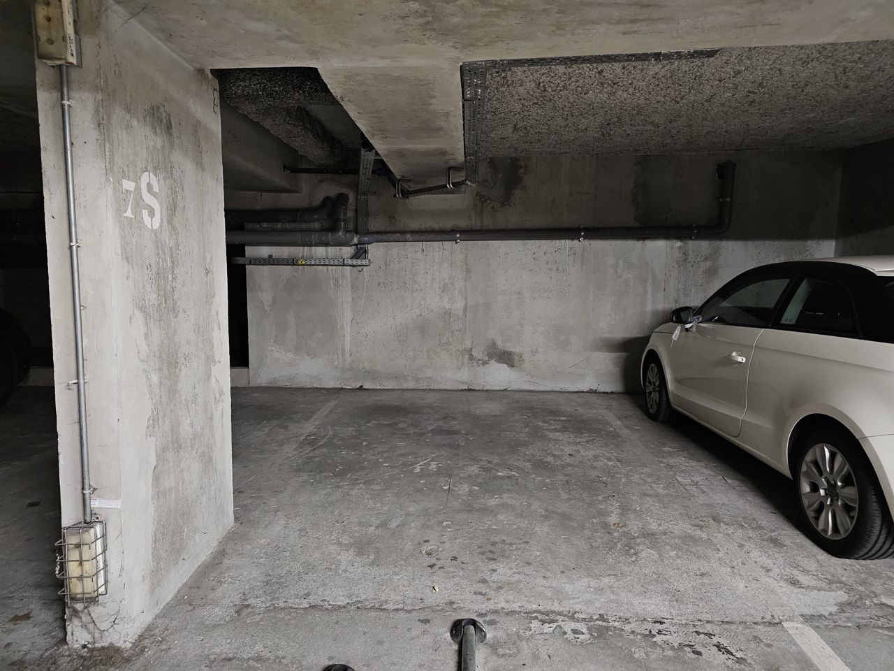 Location Parking/ Box