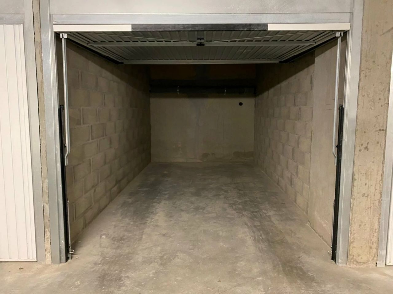 Location Parking/ Box